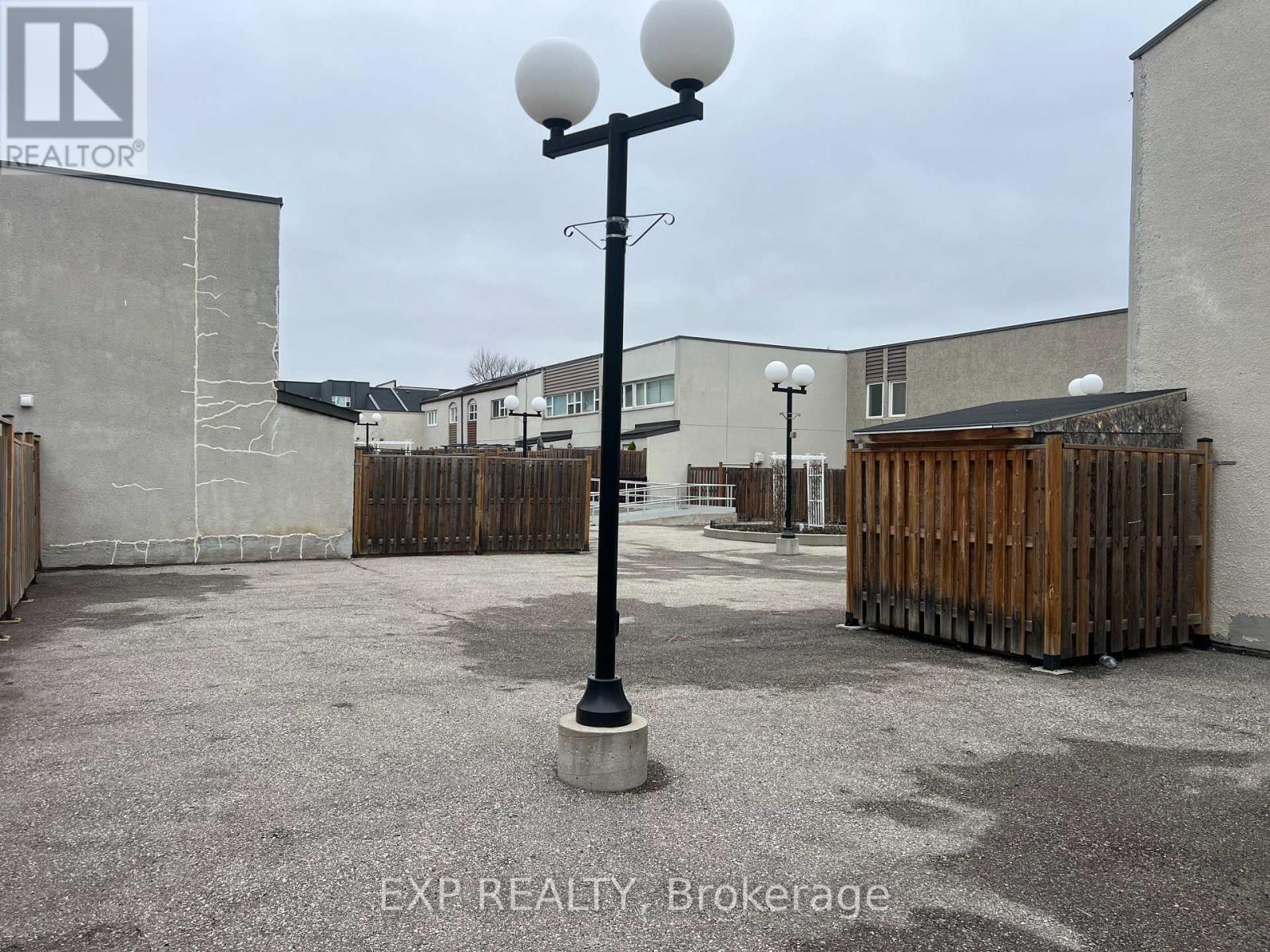 3040 Constitution Boulevard, Mississauga, Ontario  L4Y 3X7 - Photo 31 - W12947754