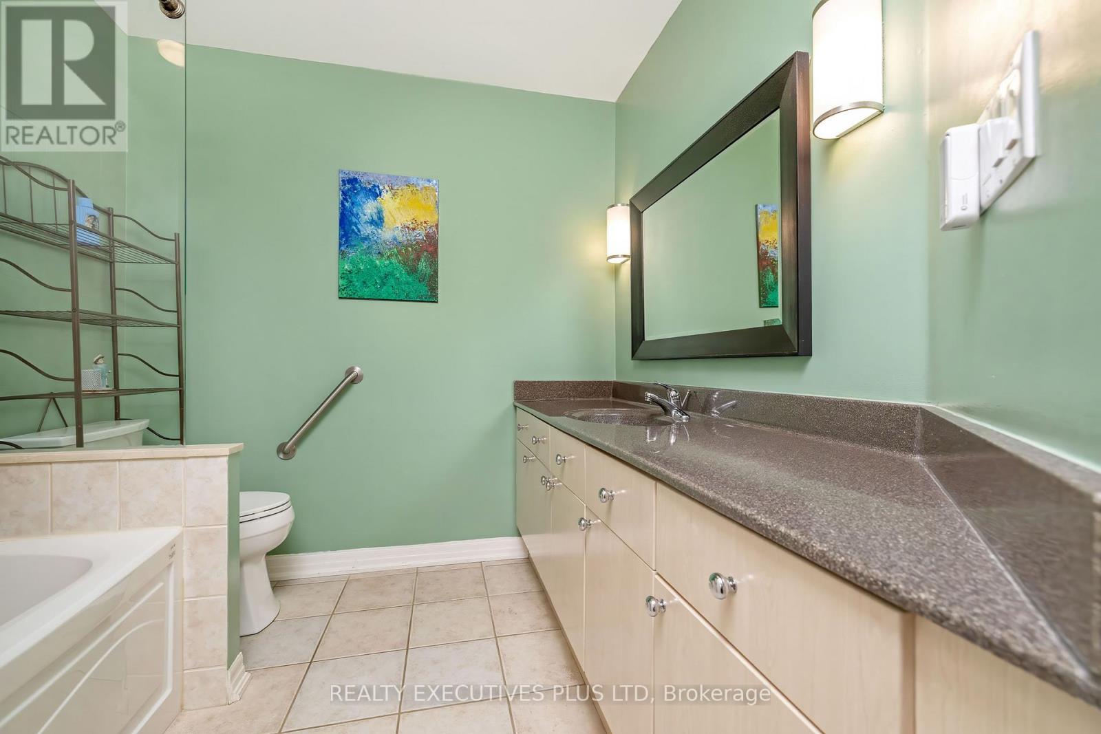 414 - 245 Dalesford Road, Toronto, Ontario  M8Y 4H7 - Photo 19 - W12950032