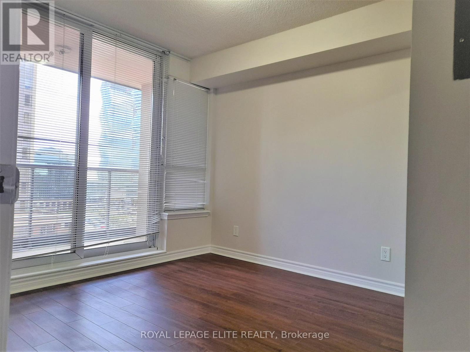 1012 - 4090 Living Arts Drive N, Mississauga, Ontario  L5B 4M8 - Photo 4 - W12950122