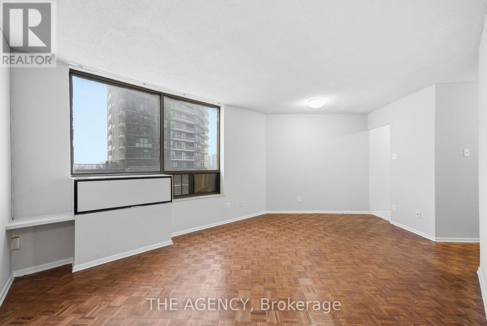 2511a - 2350 Dundas Street W, Toronto, Ontario  M6P 4B1 - Photo 2 - W12950124