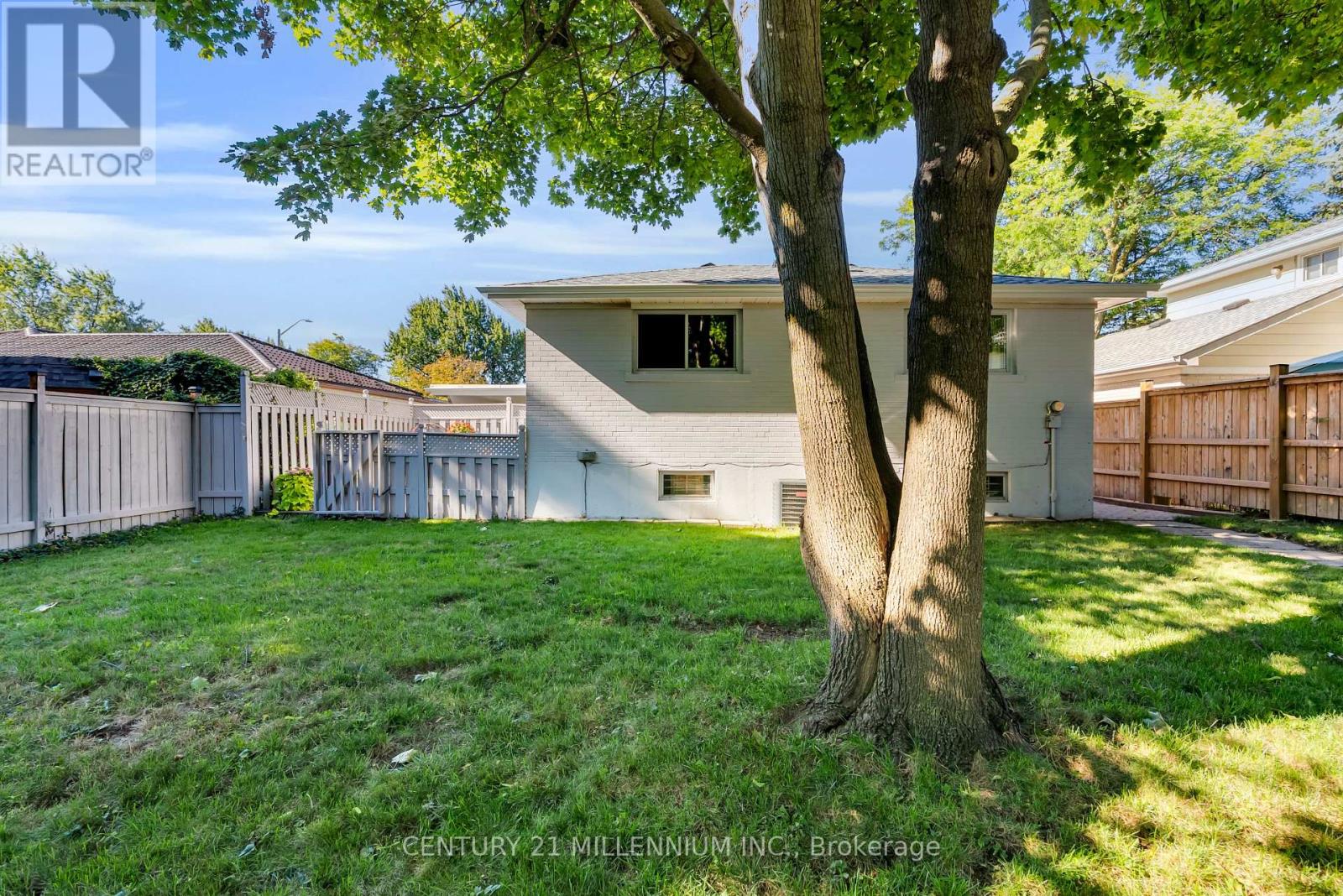 49 Harper Road, Brampton, Ontario  L6W 2W7 - Photo 41 - W12950142