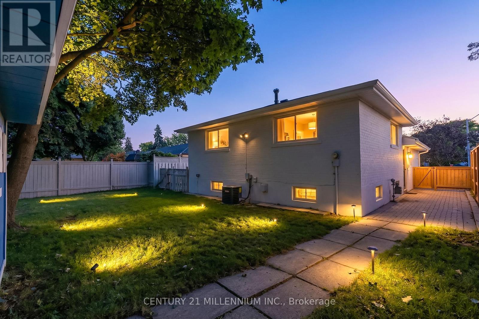 49 Harper Road, Brampton, Ontario  L6W 2W7 - Photo 43 - W12950142