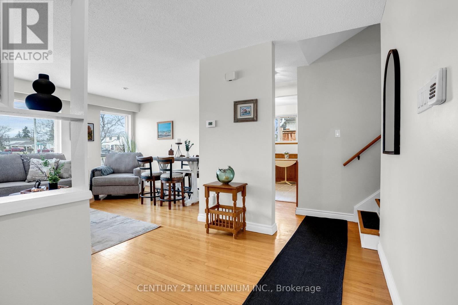 49 Harper Road, Brampton, Ontario  L6W 2W7 - Photo 9 - W12950142