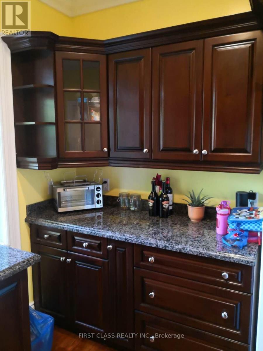 F2 - 58 Paisley Boulevard E, Mississauga, Ontario  L5A 1P4 - Photo 7 - W12950172