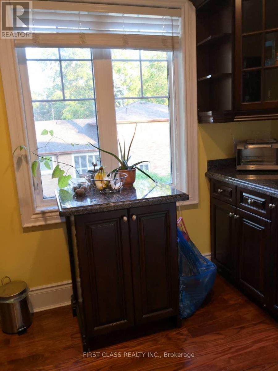 F2 - 58 Paisley Boulevard E, Mississauga, Ontario  L5A 1P4 - Photo 8 - W12950172