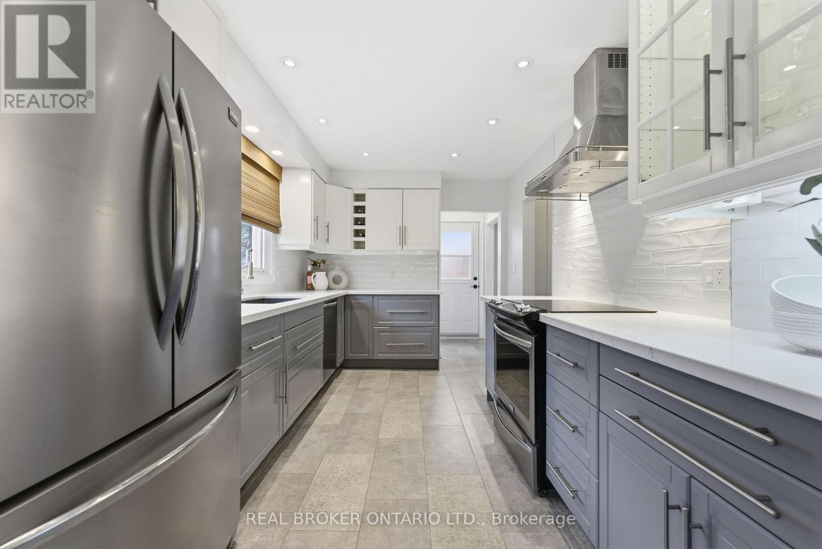 1251 Nottingham Avenue, Burlington, Ontario  L7P 2R5 - Photo 15 - W12950204