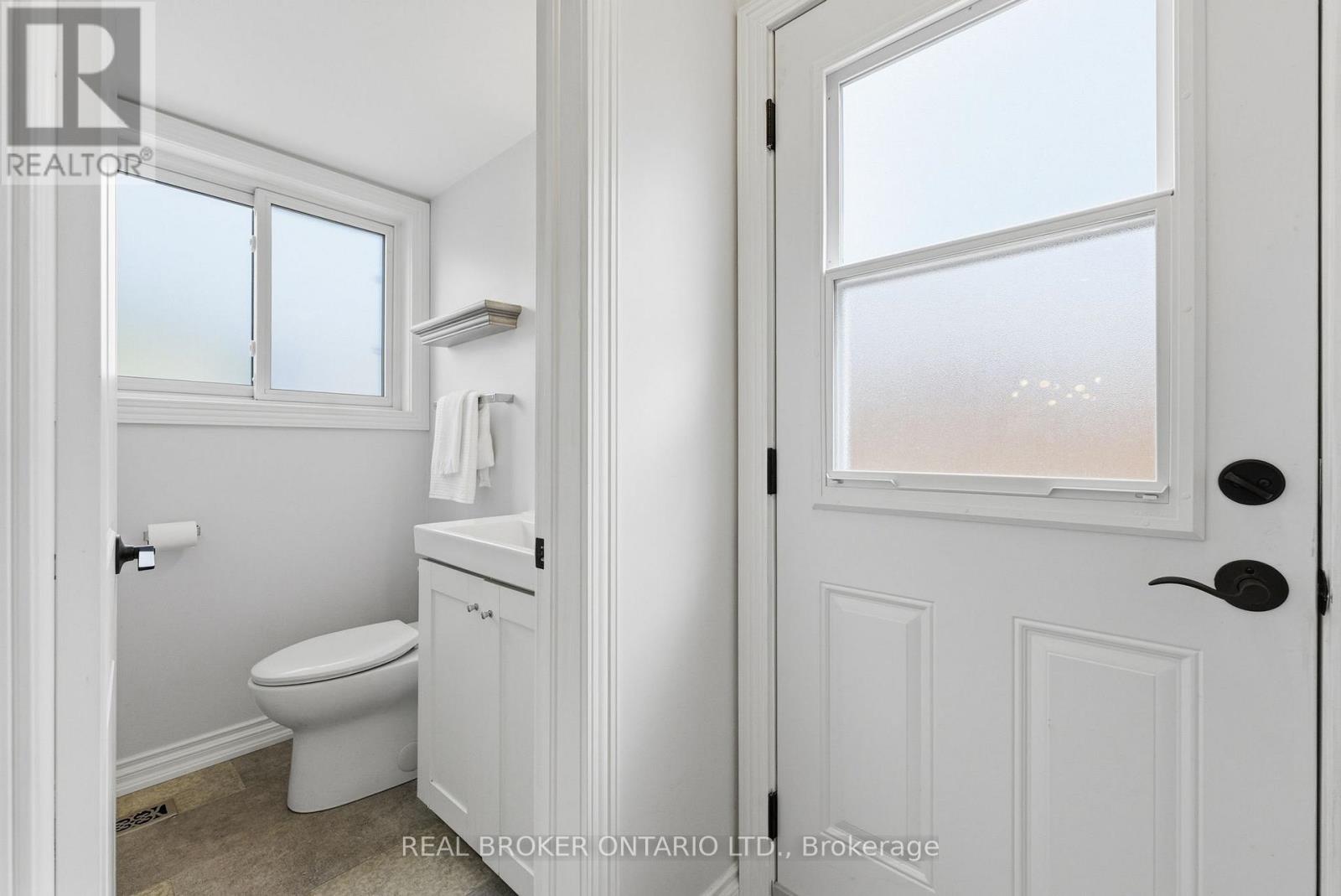 1251 Nottingham Avenue, Burlington, Ontario  L7P 2R5 - Photo 19 - W12950204