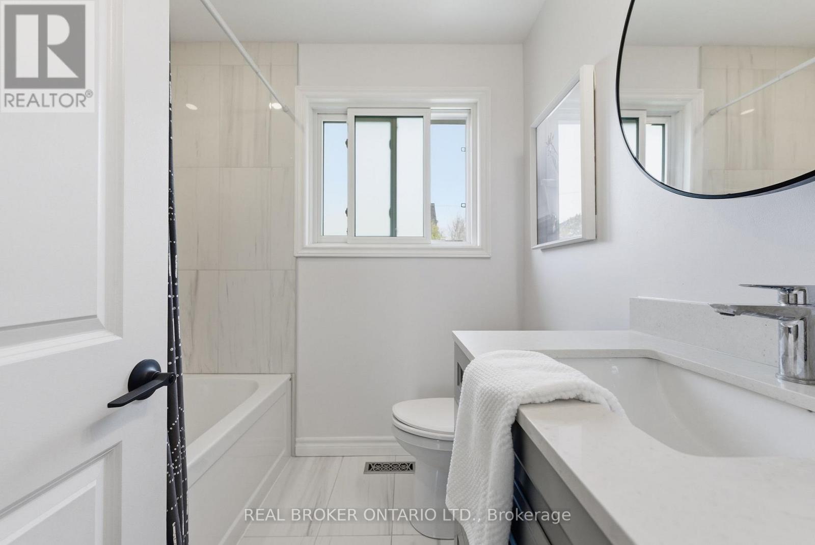 1251 Nottingham Avenue, Burlington, Ontario  L7P 2R5 - Photo 22 - W12950204