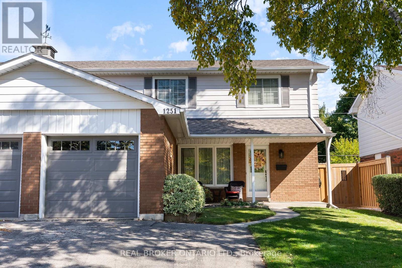 1251 Nottingham Avenue, Burlington, Ontario  L7P 2R5 - Photo 3 - W12950204