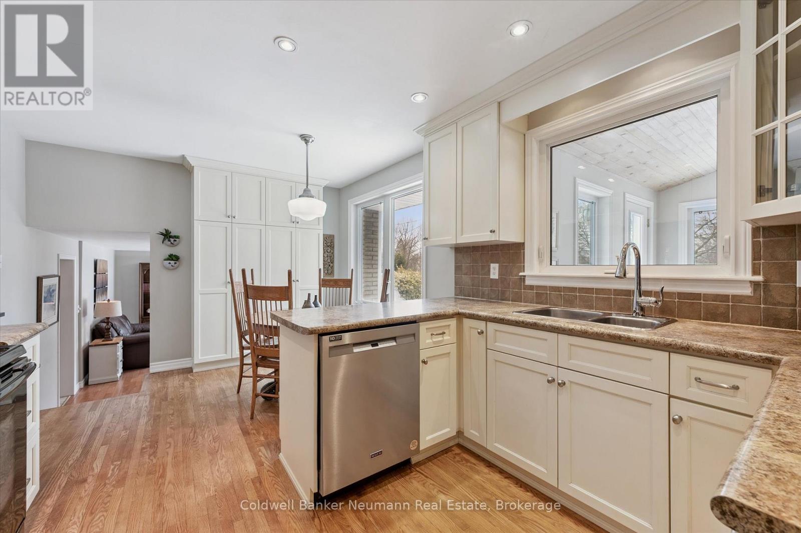 16 Colborn Street, Guelph, Ontario  N1G 2M5 - Photo 13 - X12917102