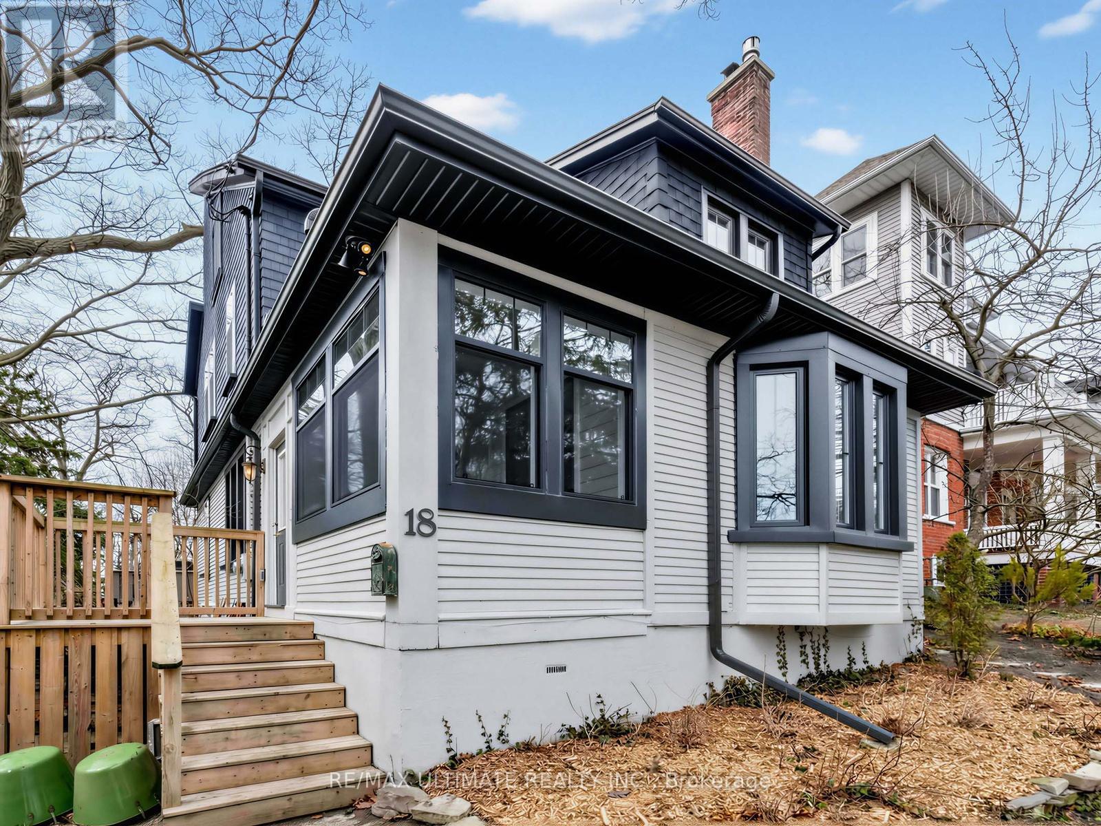 18 Blantyre Avenue, Toronto, Ontario  M1N 2R4 - Photo 3 - E12941418