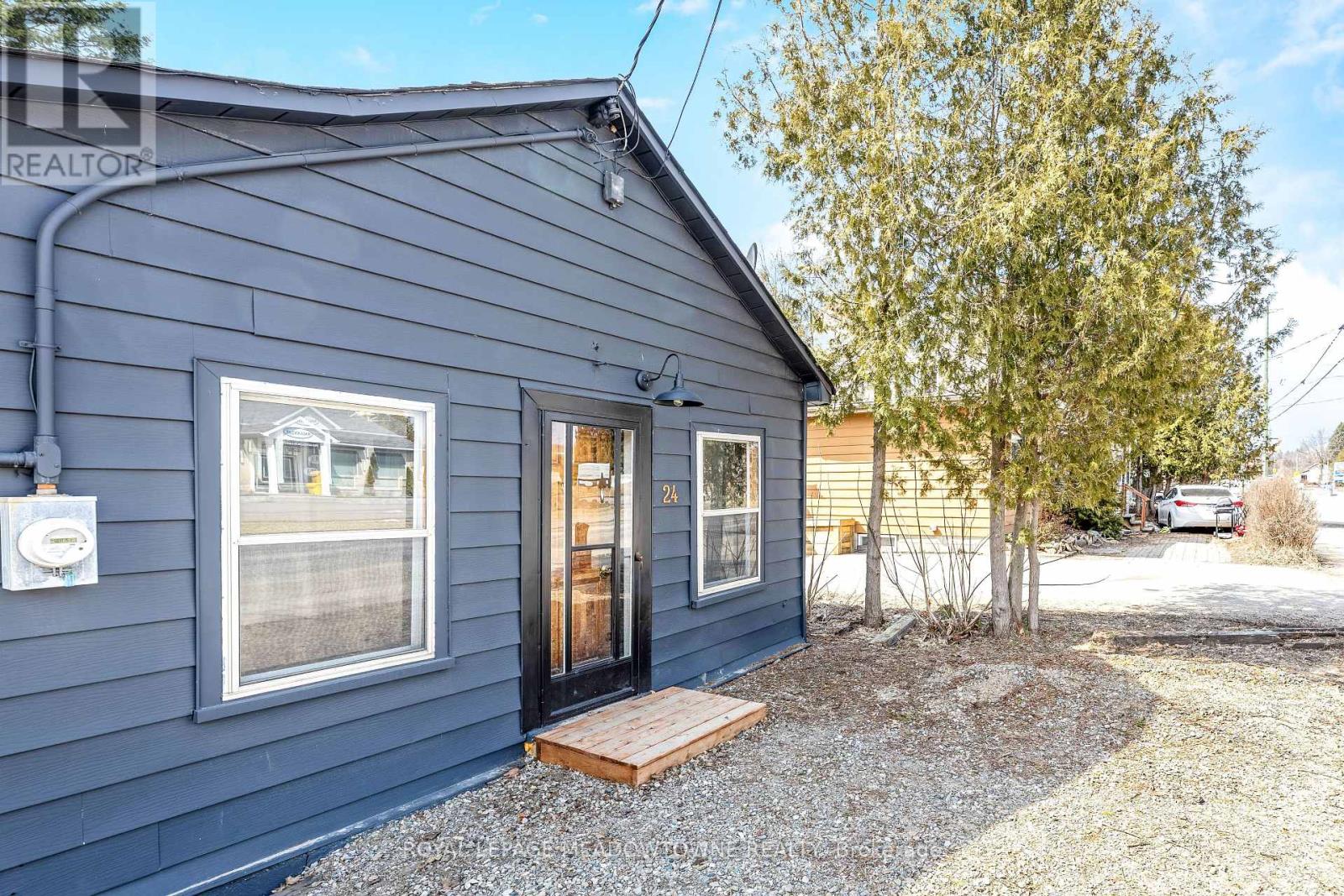 24 Trafalgar Road, Erin, Ontario  N0B 1Z0 - Photo 2 - X12950016