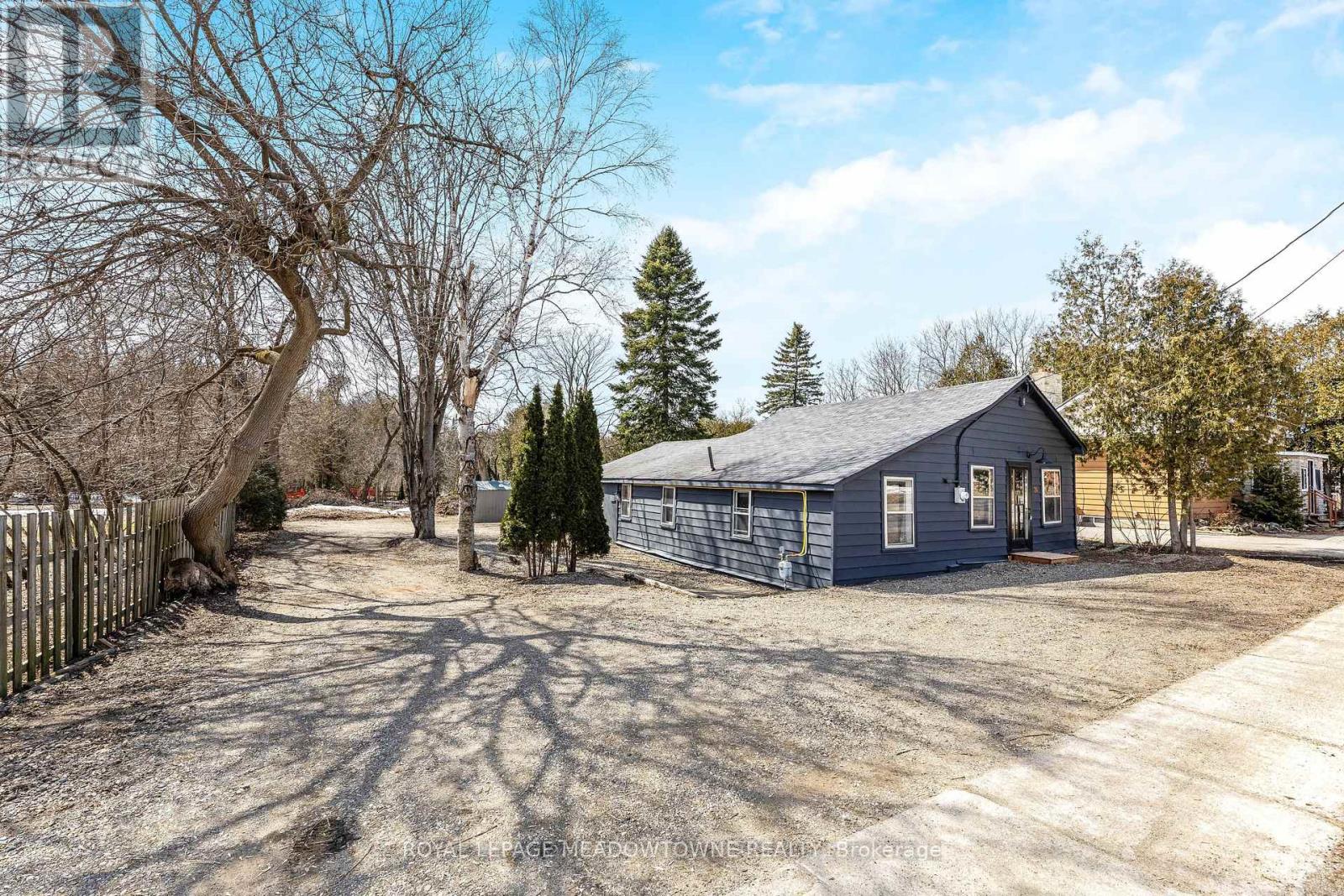 24 Trafalgar Road, Erin, Ontario  N0B 1Z0 - Photo 3 - X12950016