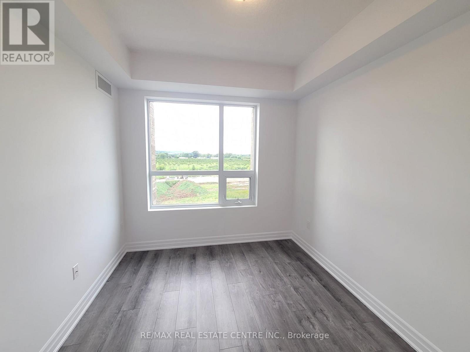 501 - 5055 Greenlane Road, Lincoln, Ontario  L3J 2J3 - Photo 17 - X12950056