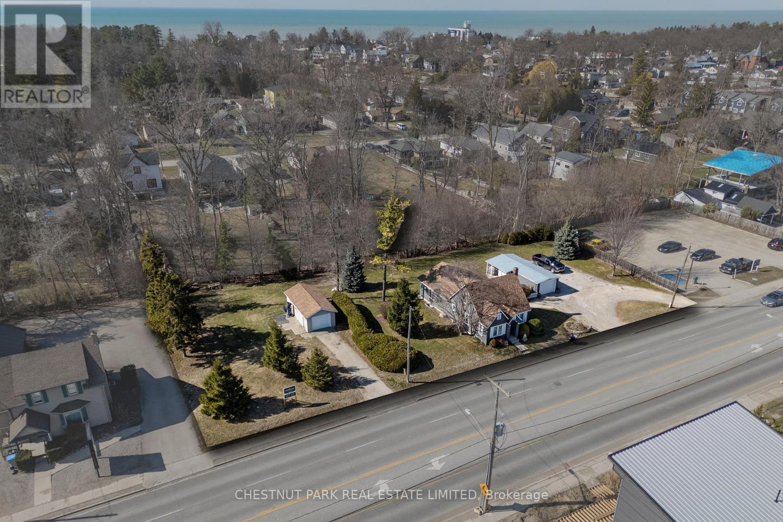 41 & 45 Ontario Street S, Lambton Shores, Ontario  N0M 1T0 - Photo 2 - X12950090