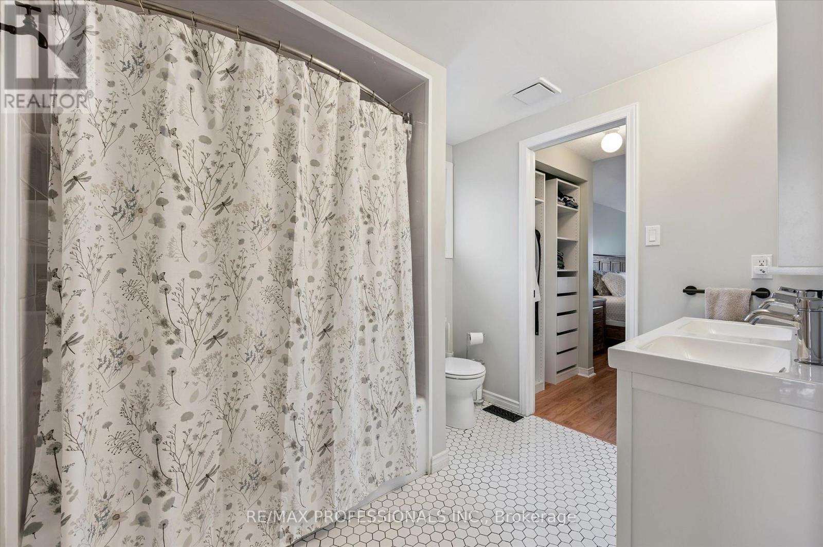 6 Orchid Crescent, Kitchener, Ontario  N2E 3N2 - Photo 20 - X12950126