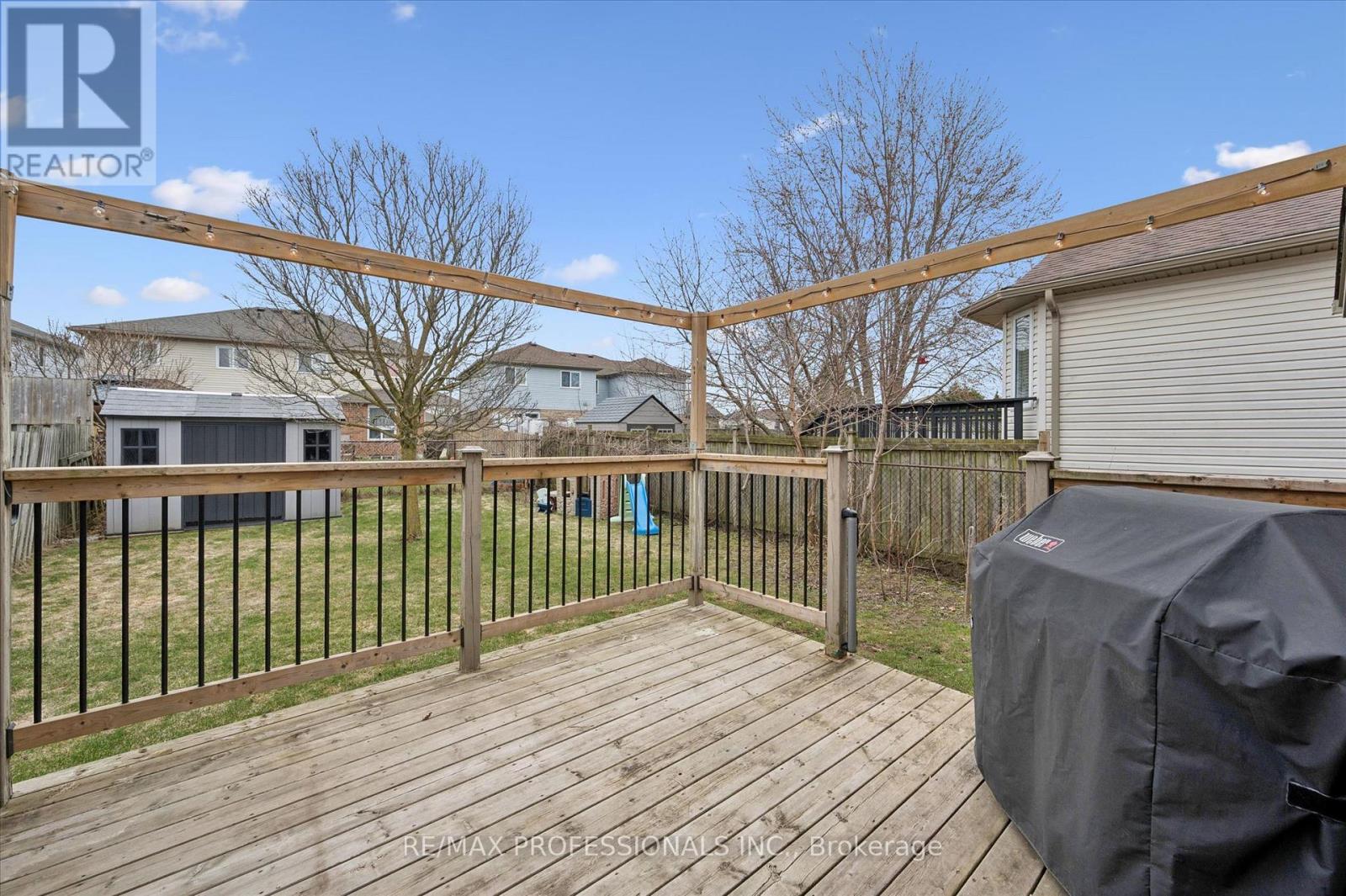 6 Orchid Crescent, Kitchener, Ontario  N2E 3N2 - Photo 31 - X12950126