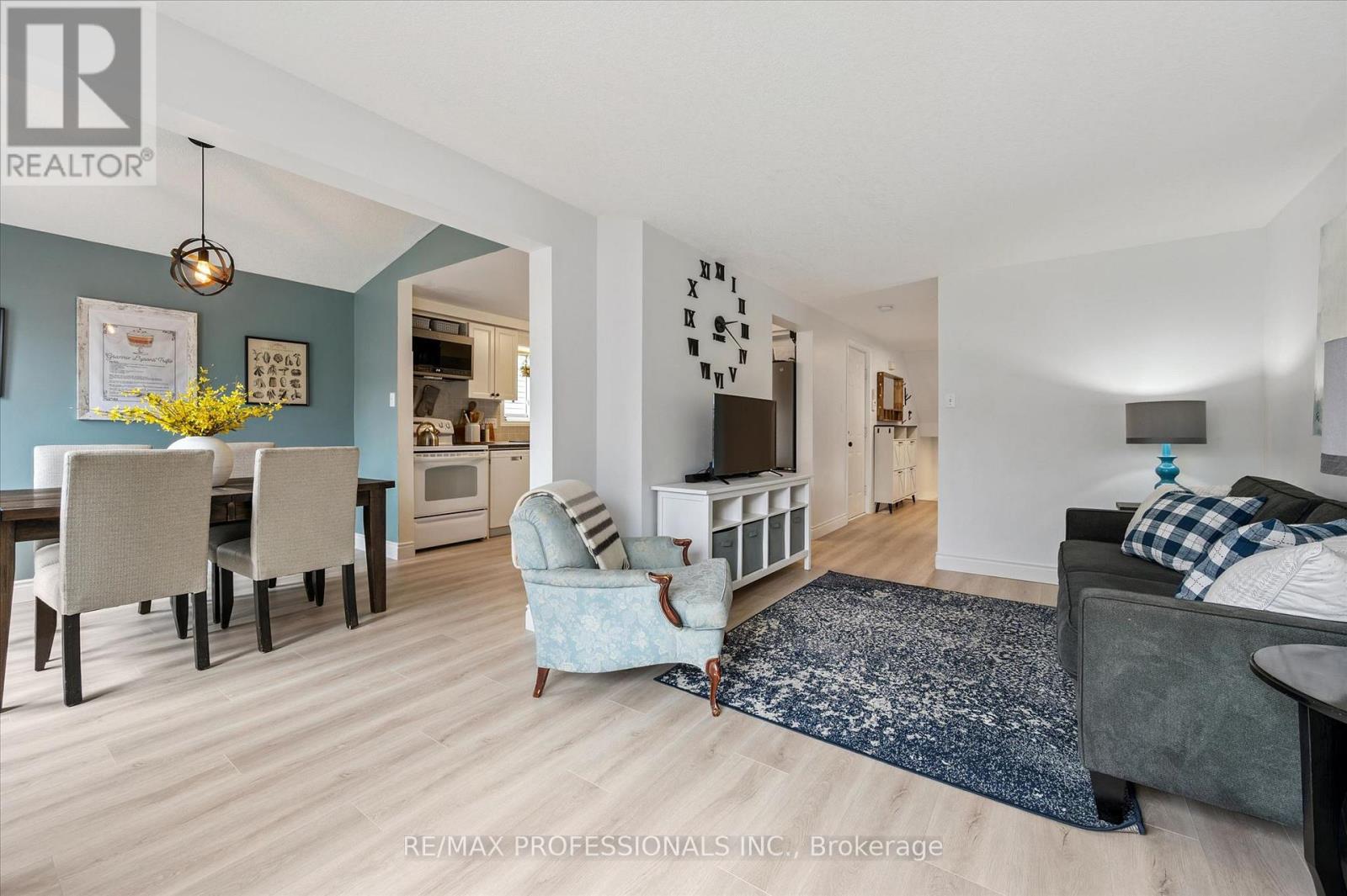 6 Orchid Crescent, Kitchener, Ontario  N2E 3N2 - Photo 7 - X12950126