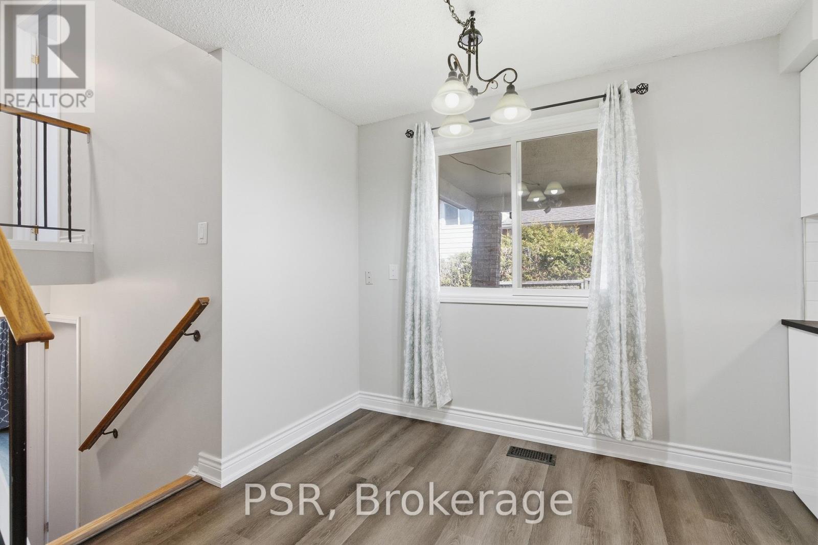 577 Tuscarora Drive, Hamilton, Ontario  L9G 3N9 - Photo 10 - X12950138