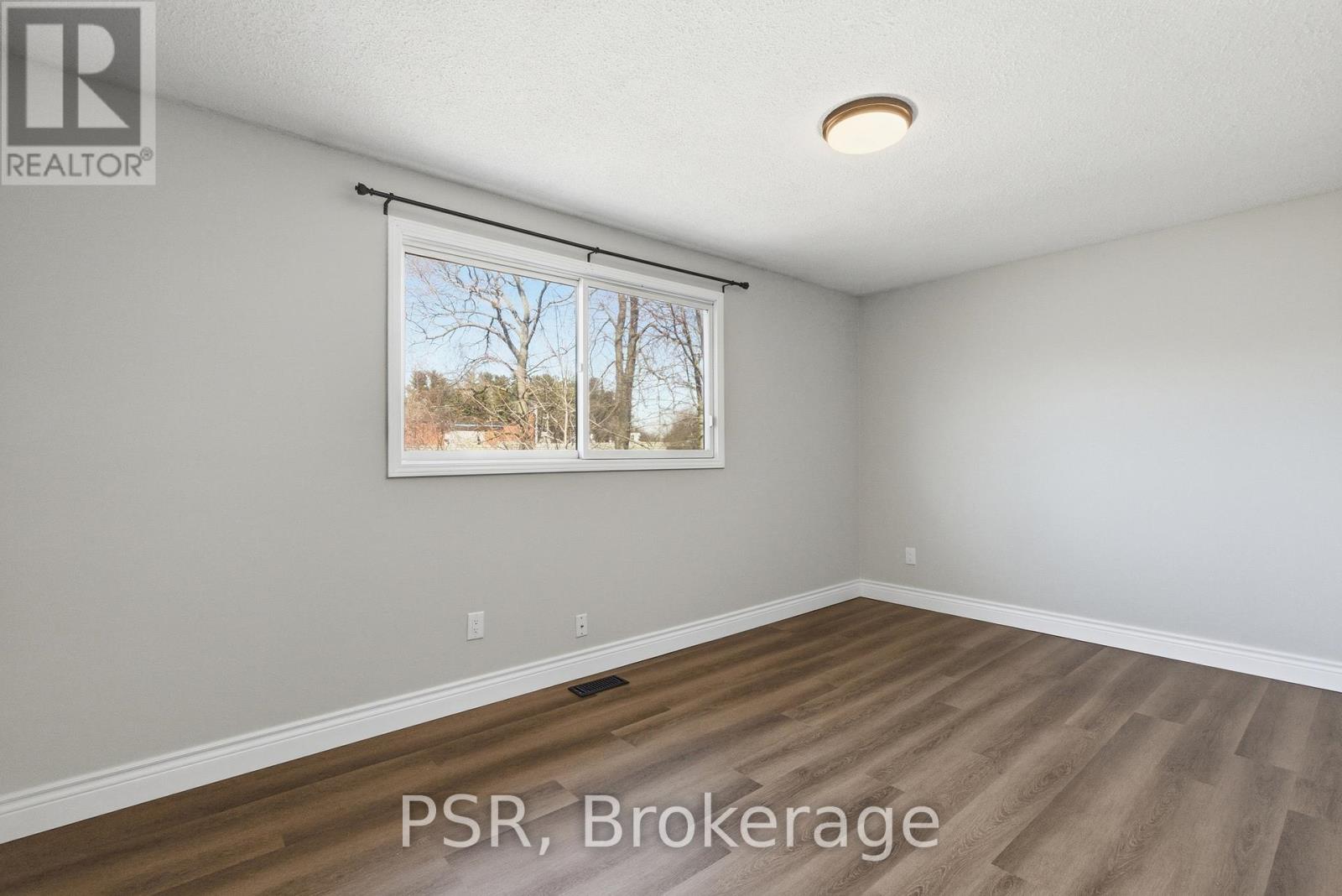 577 Tuscarora Drive, Hamilton, Ontario  L9G 3N9 - Photo 15 - X12950138