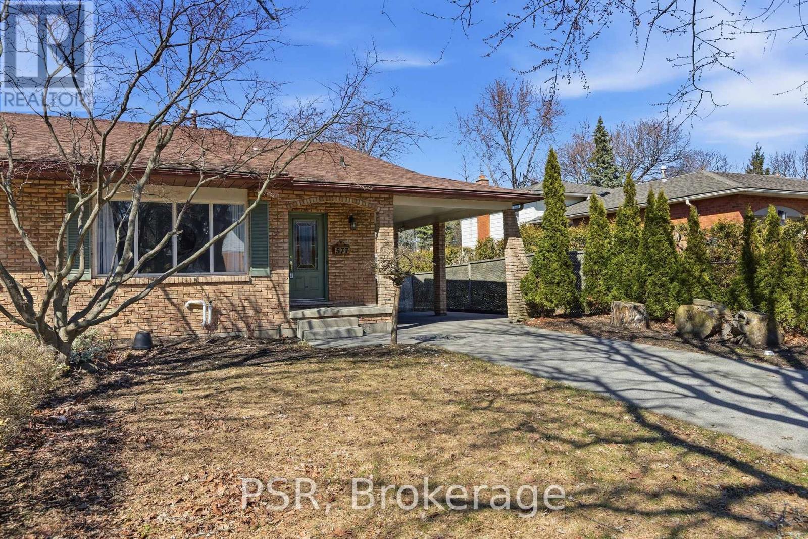 577 Tuscarora Drive, Hamilton, Ontario  L9G 3N9 - Photo 3 - X12950138