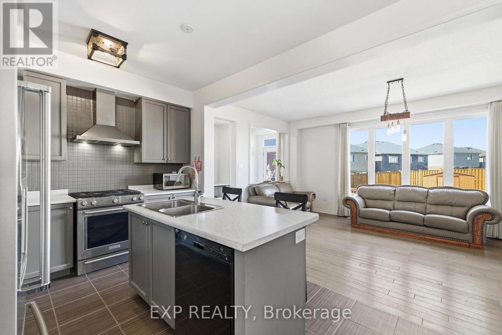 96 Stamford Street, Woolwich, Ontario  N0B 1M0 - Photo 5 - X12950152