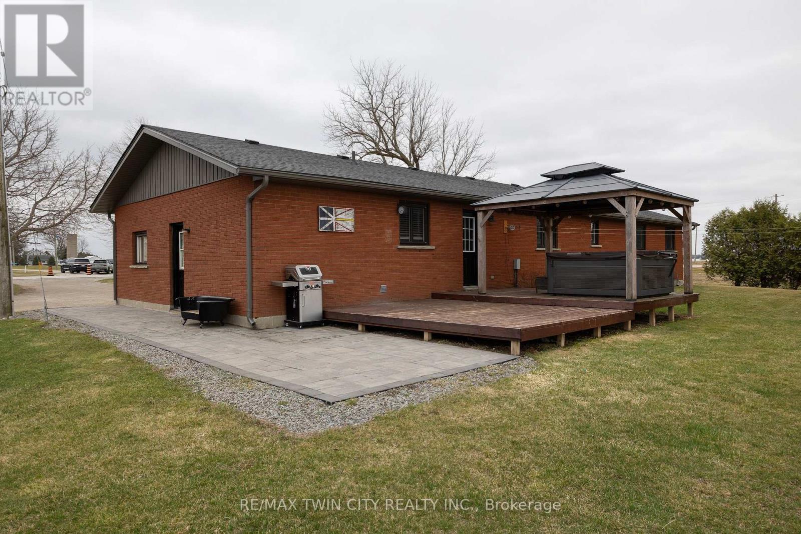 58 Tenth Conc. Road, Brant, Ontario  N0E 1A0 - Photo 8 - X12950158