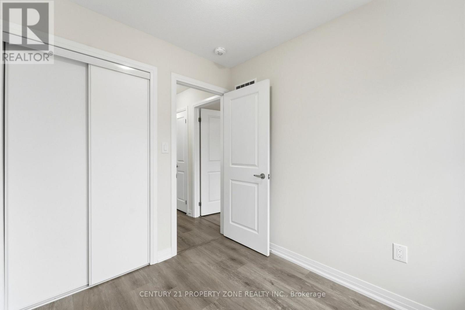 36 - 185 Bedrock Drive, Hamilton, Ontario  L8J 0M5 - Photo 30 - X12950164