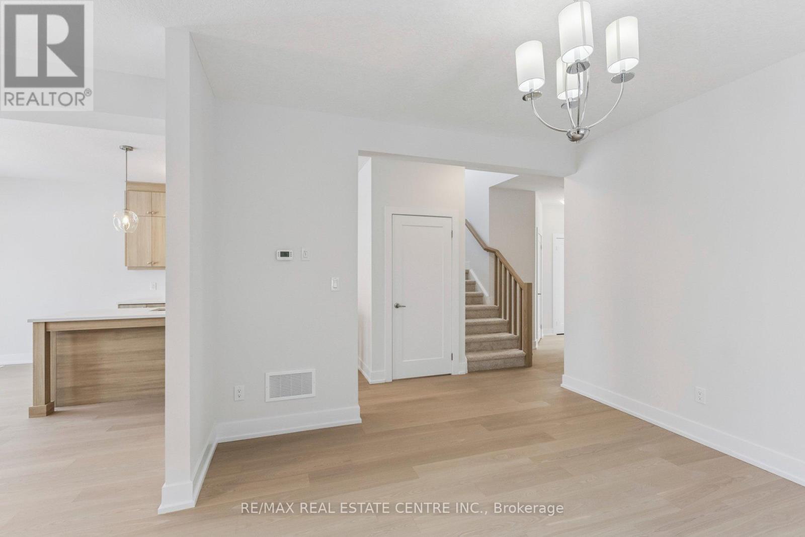 123 Maple Street, Mapleton, Ontario  N0G 1P0 - Photo 13 - X12950220