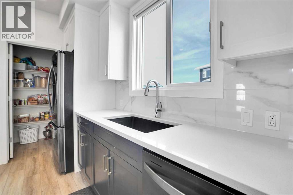 188 Brander Avenue, Langdon, Alberta  T0J 1X2 - Photo 12 - A2298123