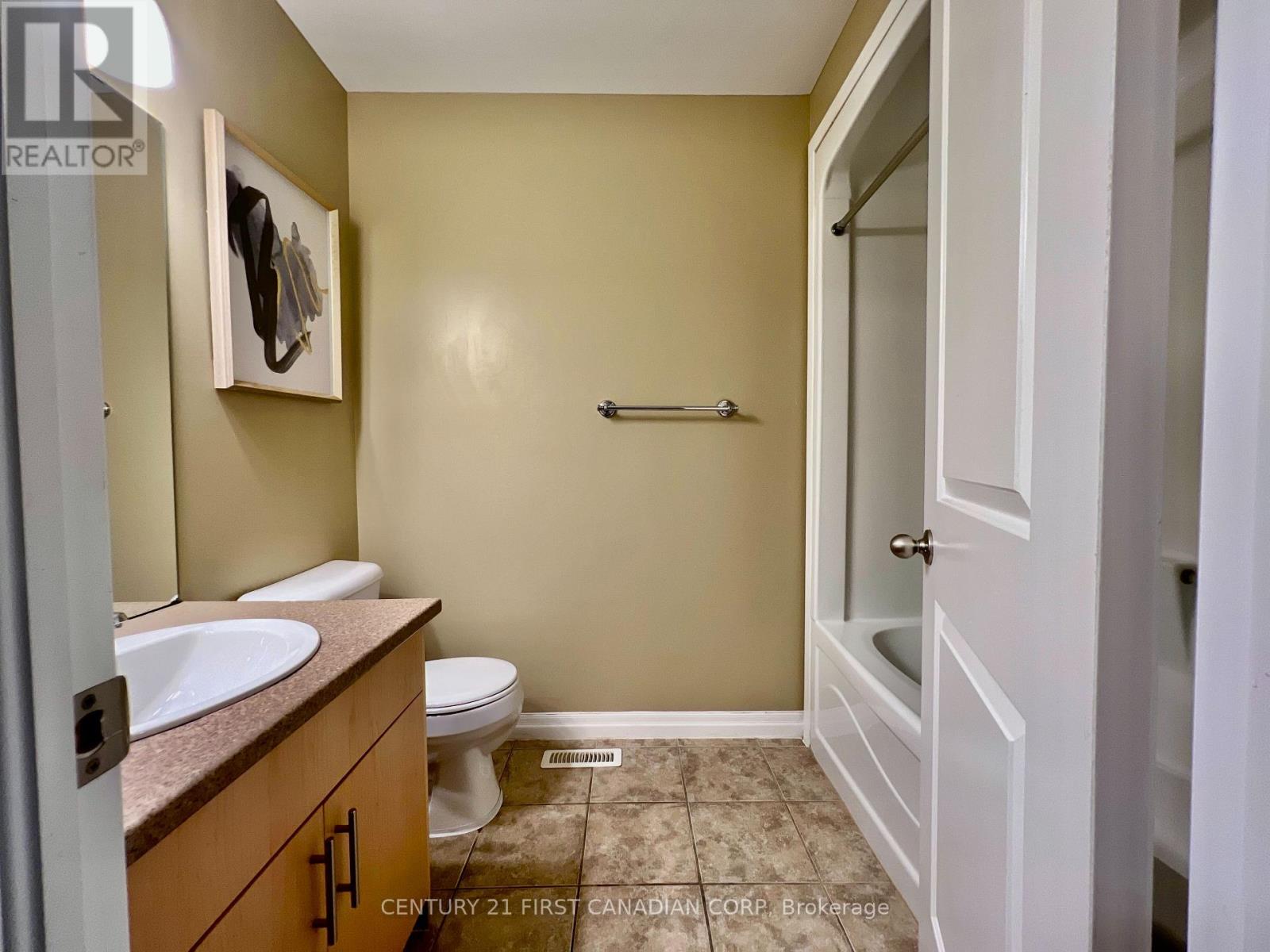 45 - 112 North Centre Road, London North, Ontario  N5X 0G9 - Photo 15 - X12950498