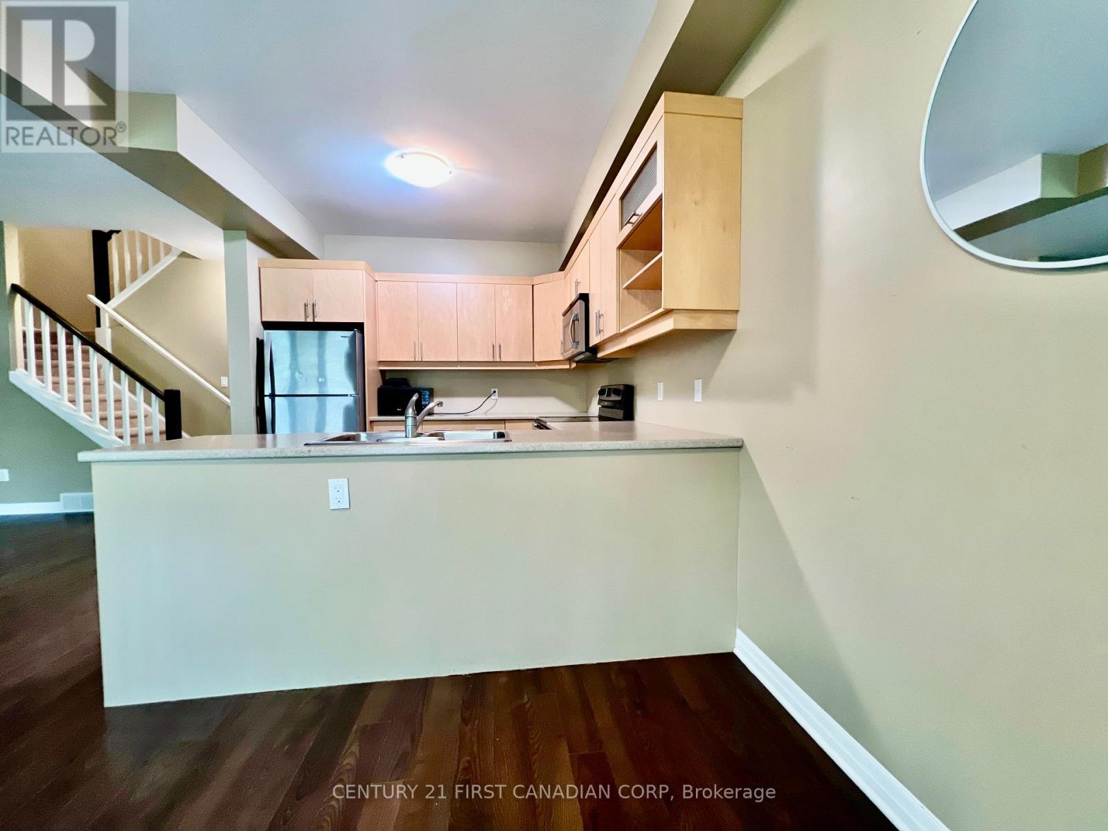 45 - 112 North Centre Road, London North, Ontario  N5X 0G9 - Photo 4 - X12950498