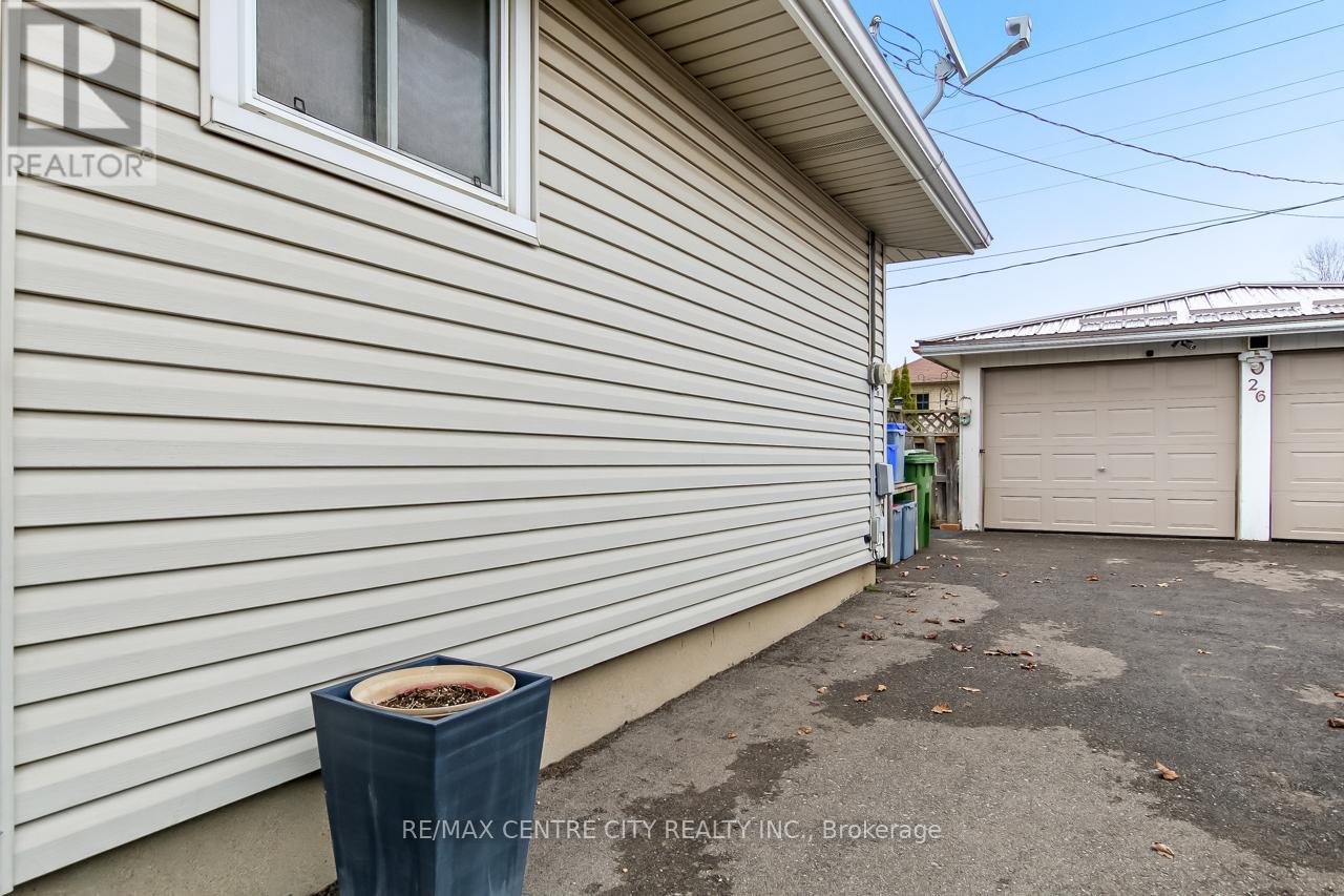 26 Manor Road, St. Thomas, Ontario  N5R 5C9 - Photo 20 - X12950506
