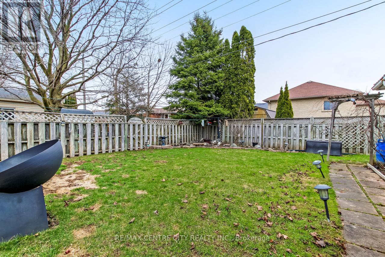 26 Manor Road, St. Thomas, Ontario  N5R 5C9 - Photo 22 - X12950506