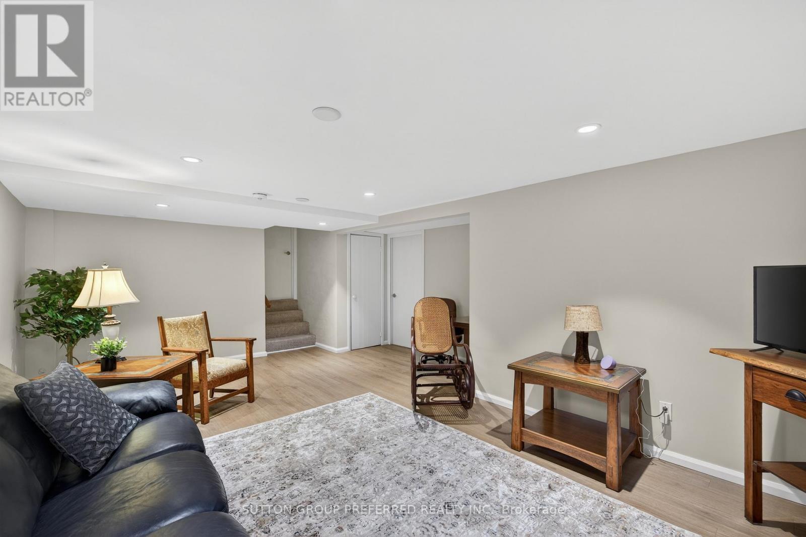 Photo 22 of 31 for 453 High Street