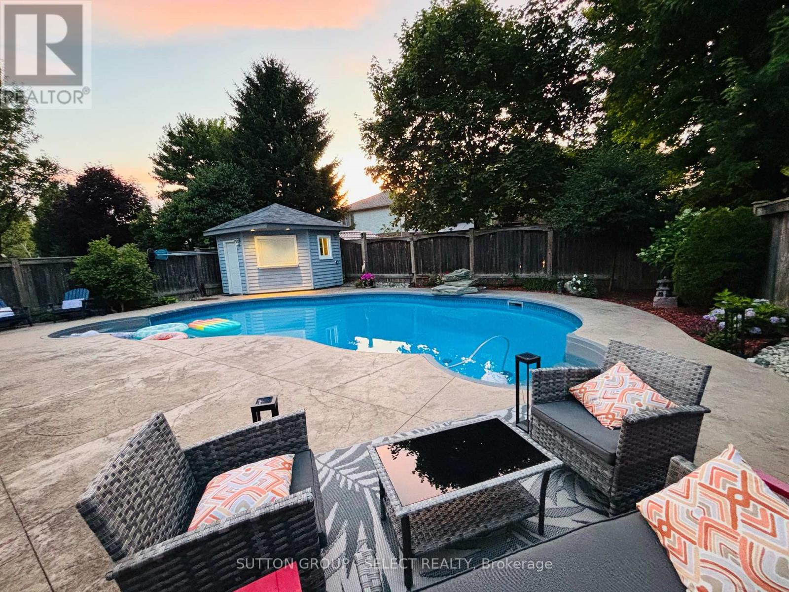 294 Berryhill Drive, London North, Ontario  N5X 4M4 - Photo 3 - X12950542