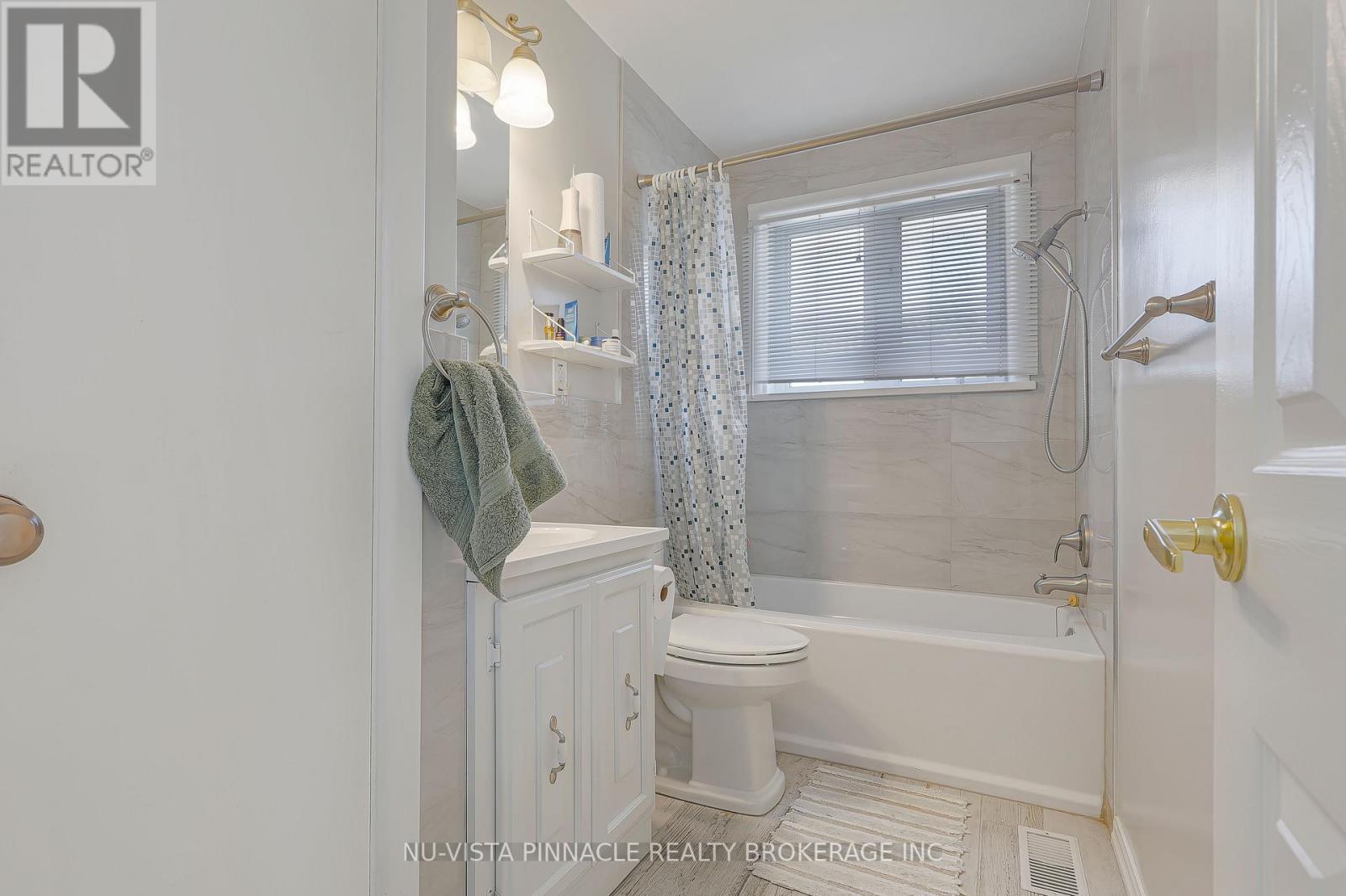 1911 Crystal Crescent, London East, Ontario  N5V 1H5 - Photo 15 - X12950594