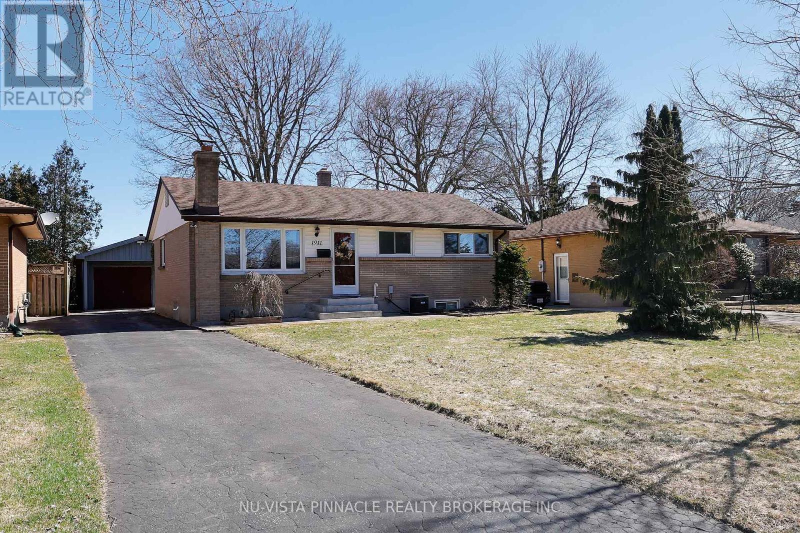 1911 Crystal Crescent, London East, Ontario  N5V 1H5 - Photo 2 - X12950594