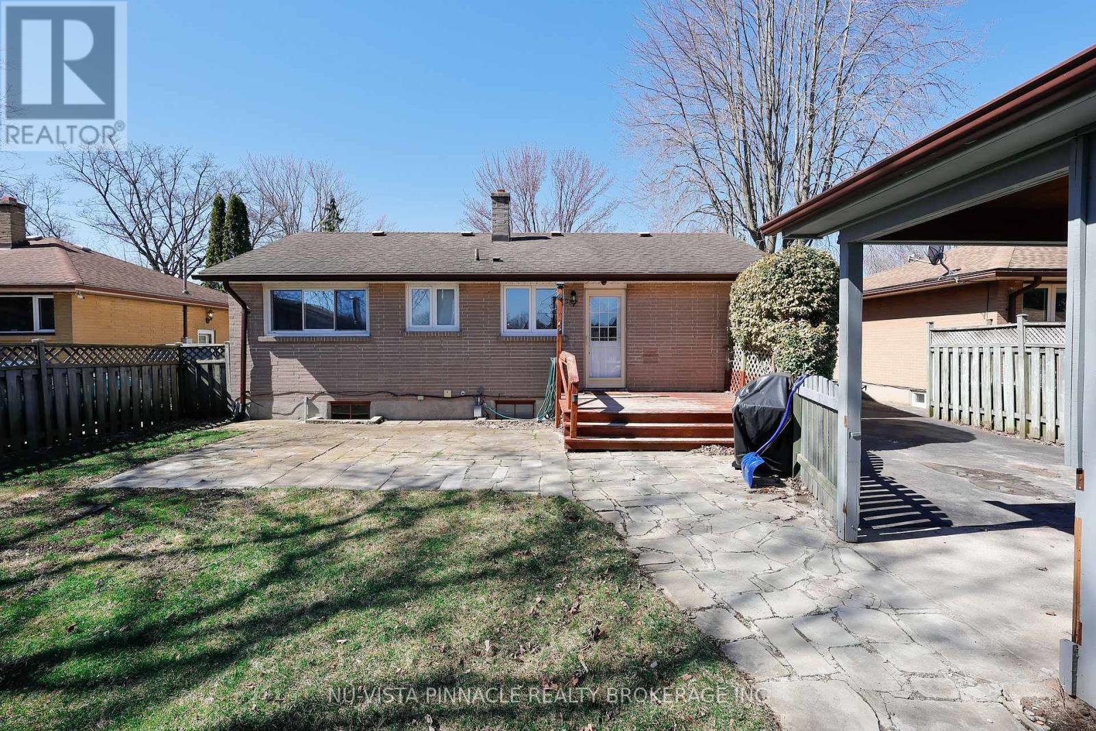 1911 Crystal Crescent, London East, Ontario  N5V 1H5 - Photo 34 - X12950594