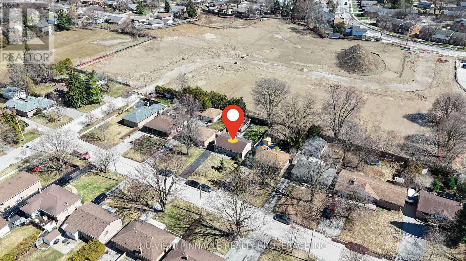 1911 Crystal Crescent, London East, Ontario  N5V 1H5 - Photo 36 - X12950594