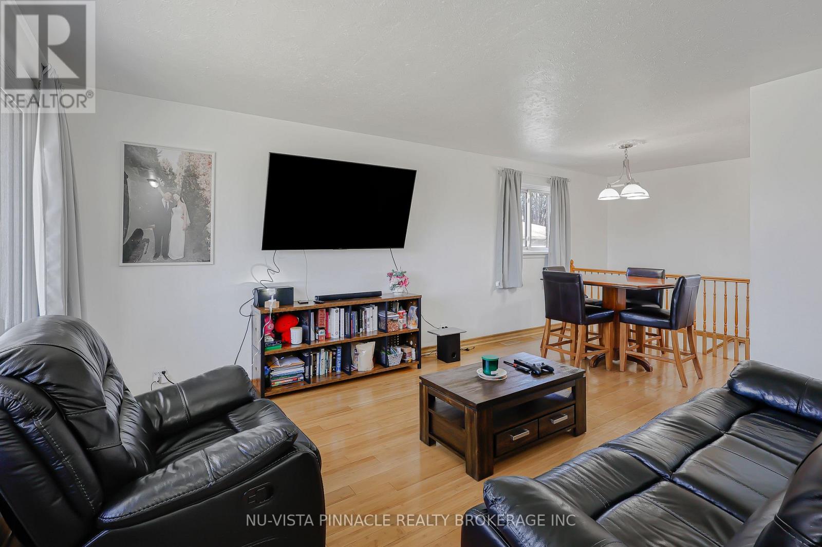 1911 Crystal Crescent, London East, Ontario  N5V 1H5 - Photo 7 - X12950594