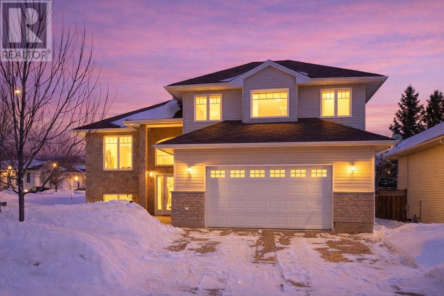 253 Newcastle Dr., Thunder Bay, Ontario