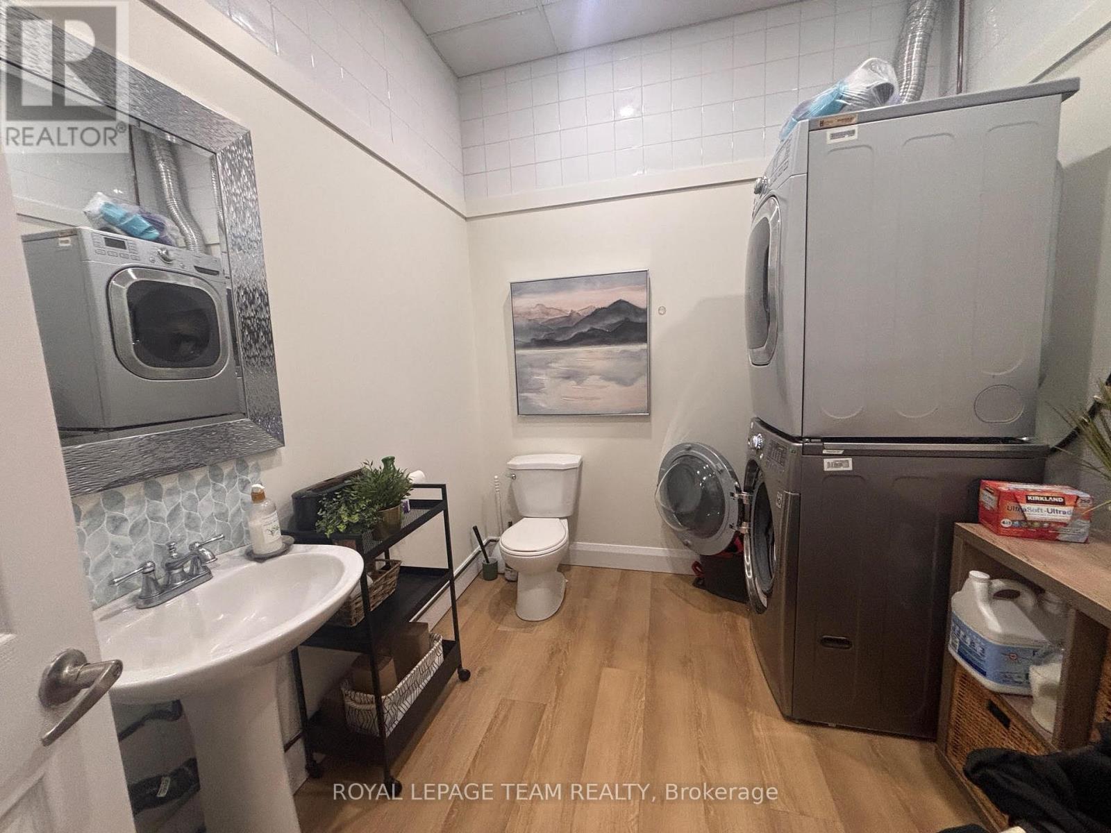 2730 Iris Street, Ottawa, Ontario  K2C 1E6 - Photo 12 - X12950344