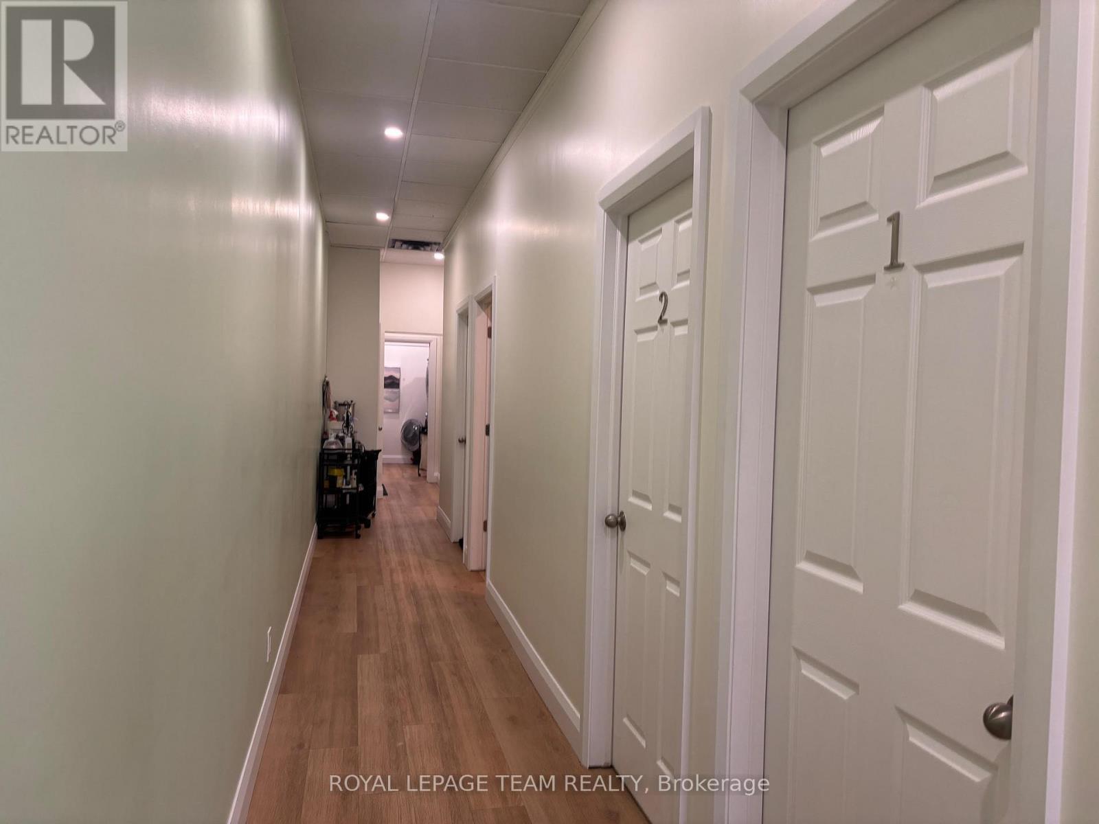 2730 Iris Street, Ottawa, Ontario  K2C 1E6 - Photo 6 - X12950344