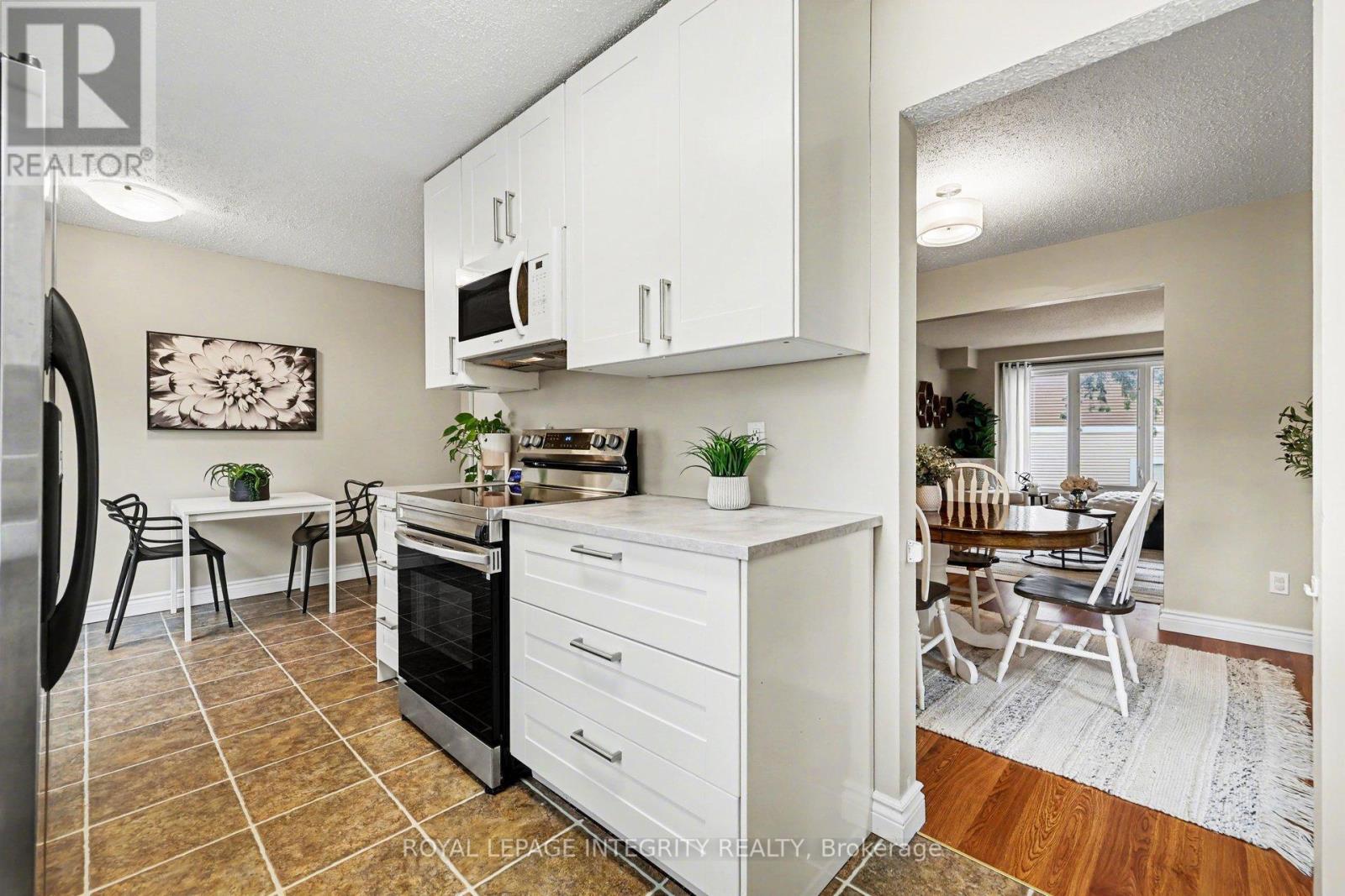 319 Stowe Court, Ottawa, Ontario  K2K 1Z6 - Photo 14 - X12950358