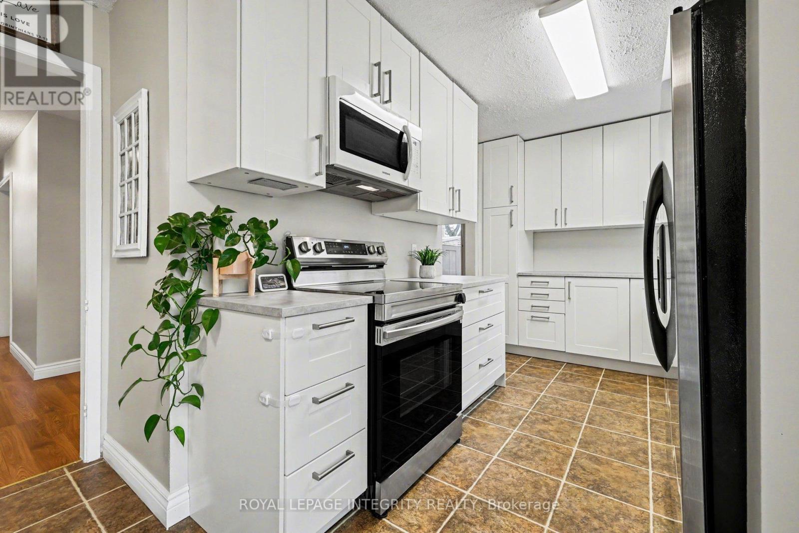 319 Stowe Court, Ottawa, Ontario  K2K 1Z6 - Photo 15 - X12950358