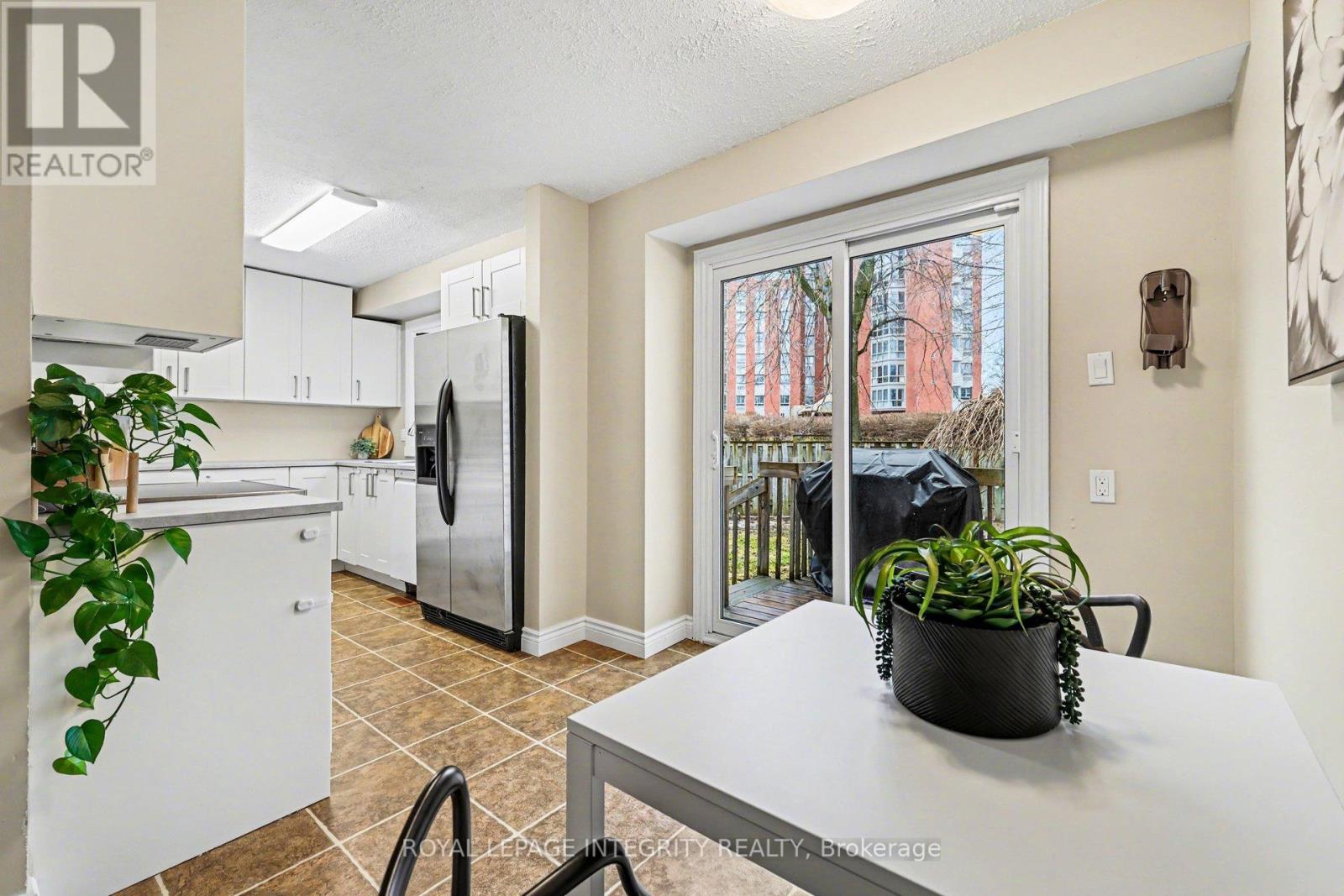 319 Stowe Court, Ottawa, Ontario  K2K 1Z6 - Photo 16 - X12950358