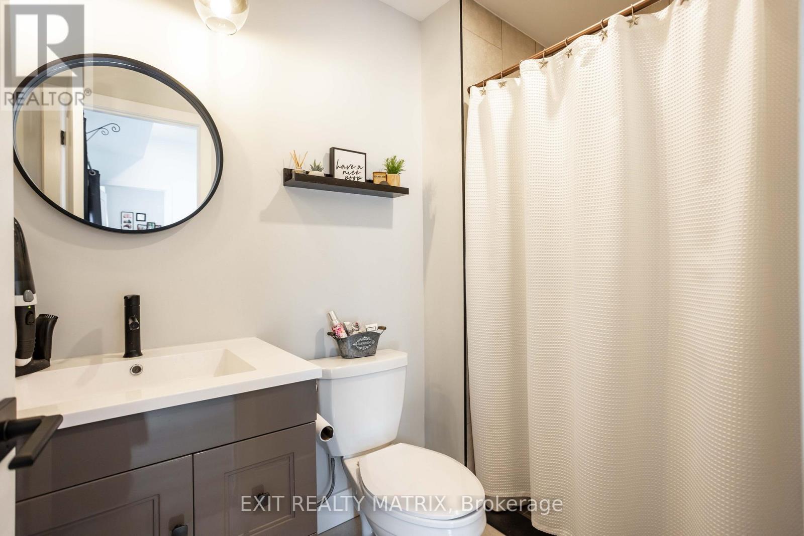 686 St Isidore Road, Casselman, Ontario  K0A 1M0 - Photo 11 - X12950382