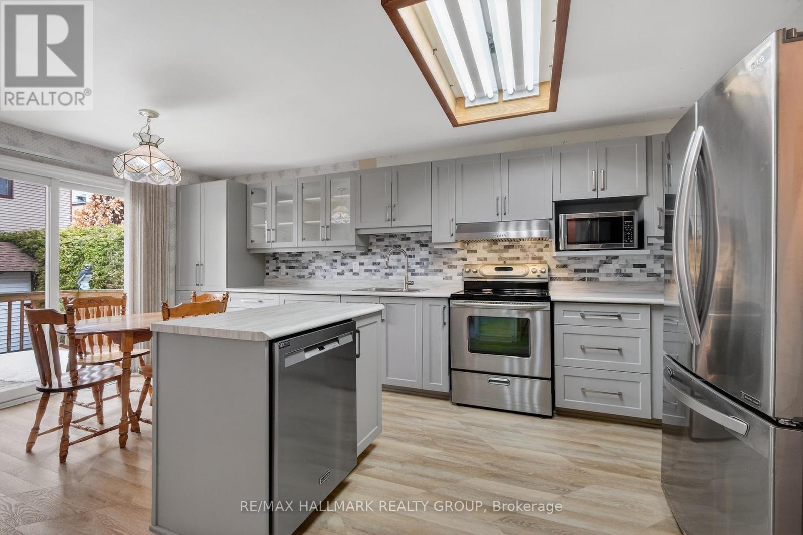 593 Du Buisson Crescent, Ottawa, Ontario  K4A 3A4 - Photo 16 - X12950386