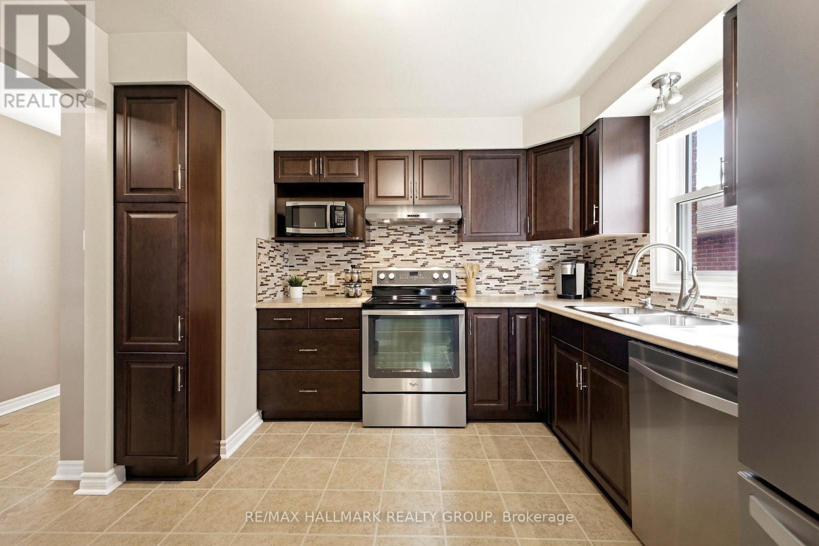 178 Equestrian Drive, Ottawa, Ontario  K2M 2B9 - Photo 7 - X12950478